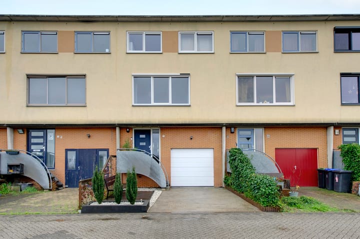 Natalie Barneykade 7