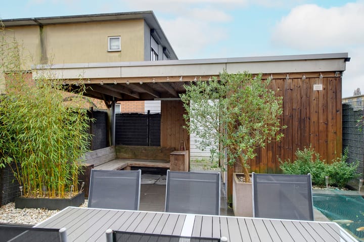 Photo 9 of Natalie Barneykade 7