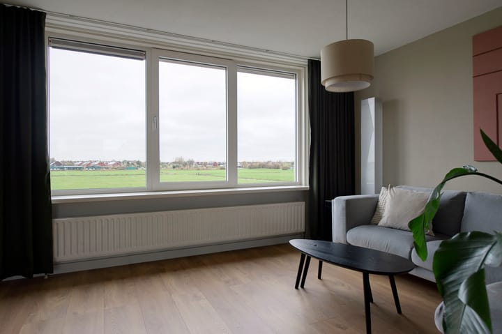 Photo 17 of Natalie Barneykade 7