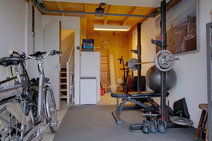 Photo 34 of Natalie Barneykade 7