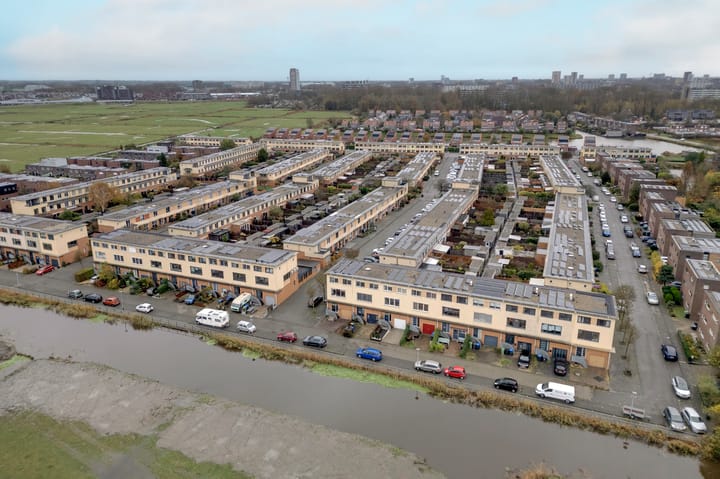 Photo 39 of Natalie Barneykade 7