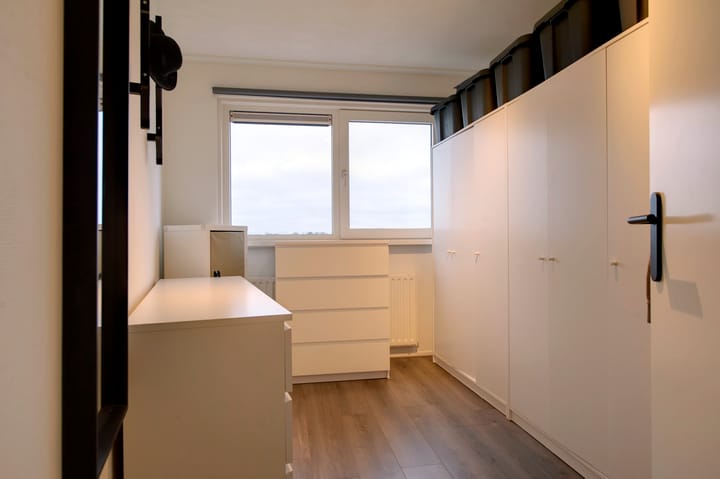 Photo 28 of Natalie Barneykade 7