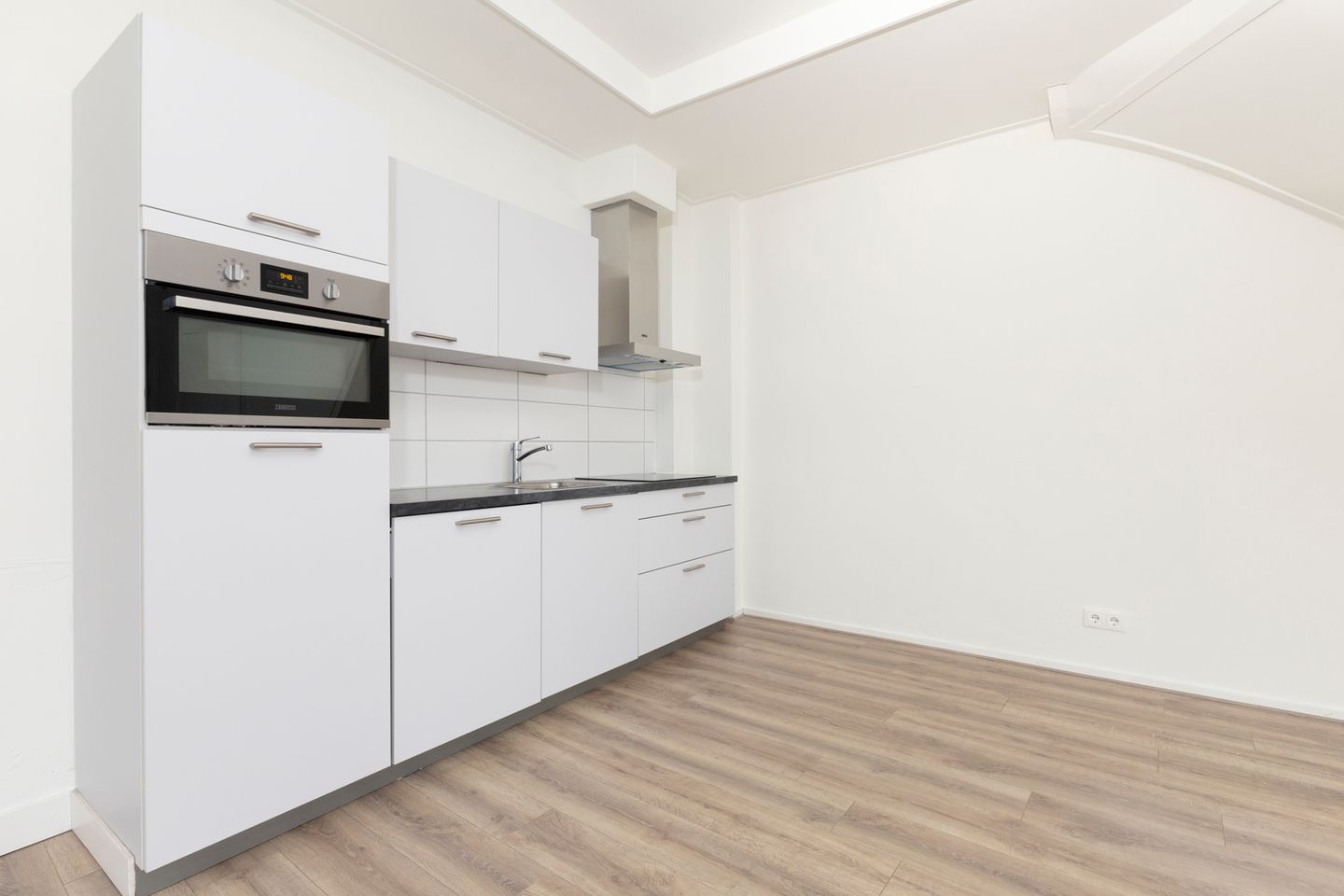 Photo 10 of Van Ittersumstraat 62-A