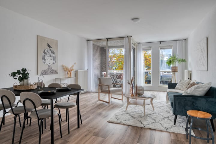 Photo 2 of Vincent van Goghstraat 53