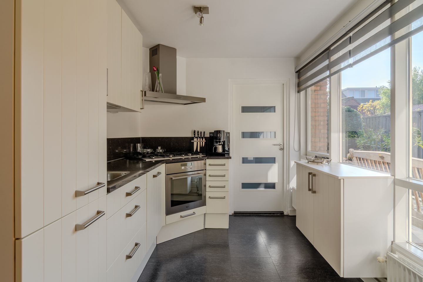 Foto 10 van Raadhuisstraat 12