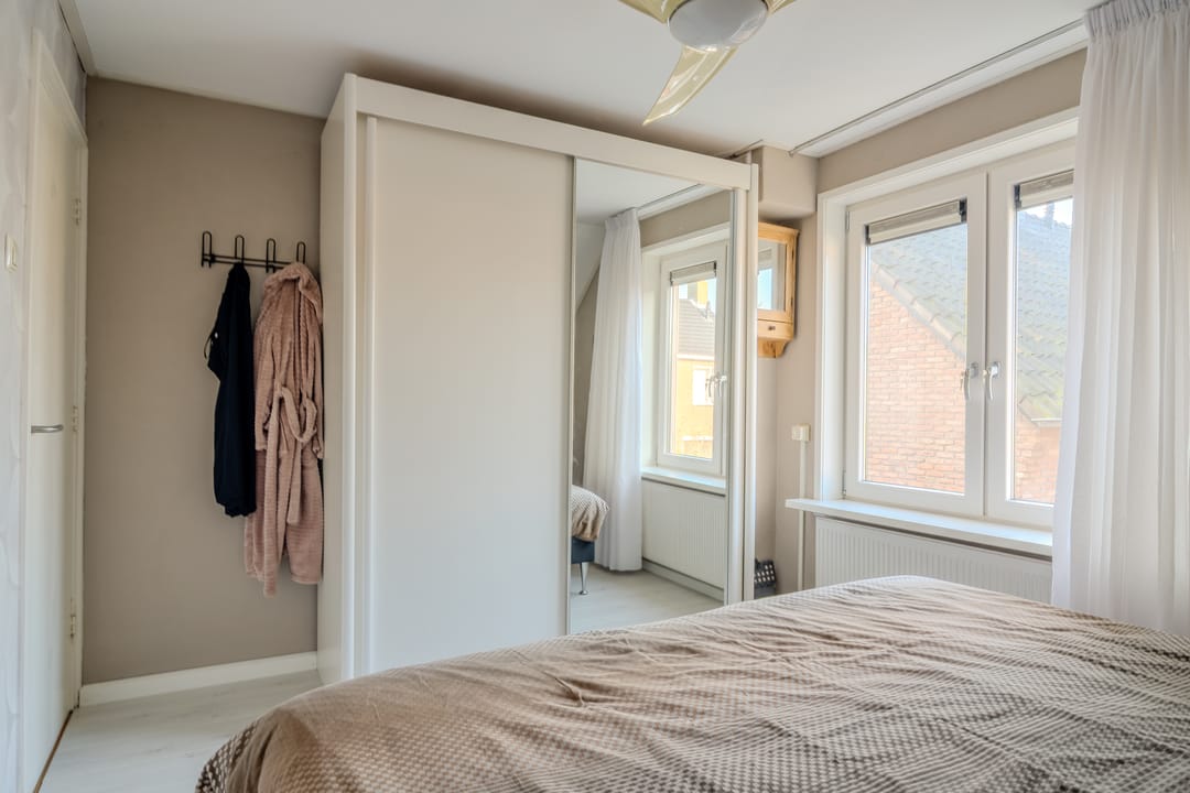 Foto 16 van Raadhuisstraat 12