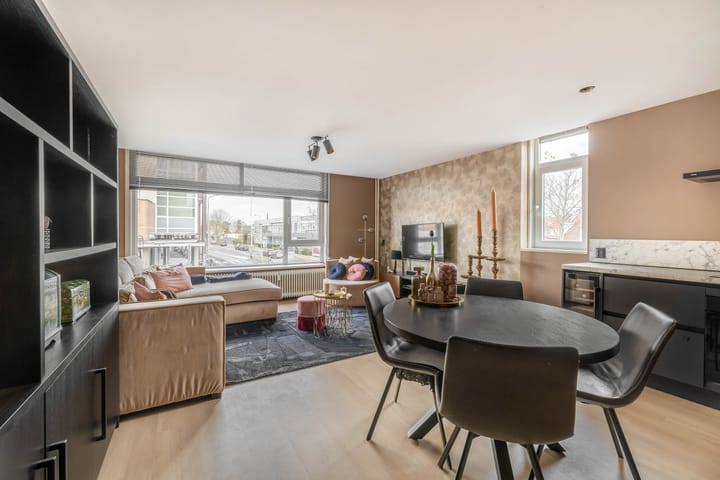 Photo 2 of Koninginneweg 7