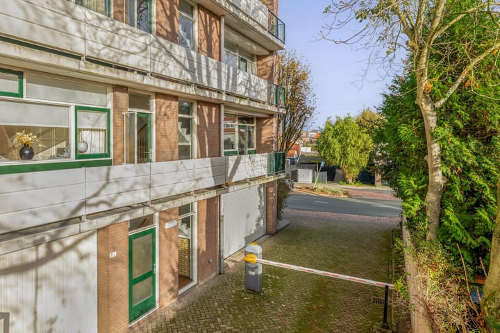 Photo 19 of Koninginneweg 7