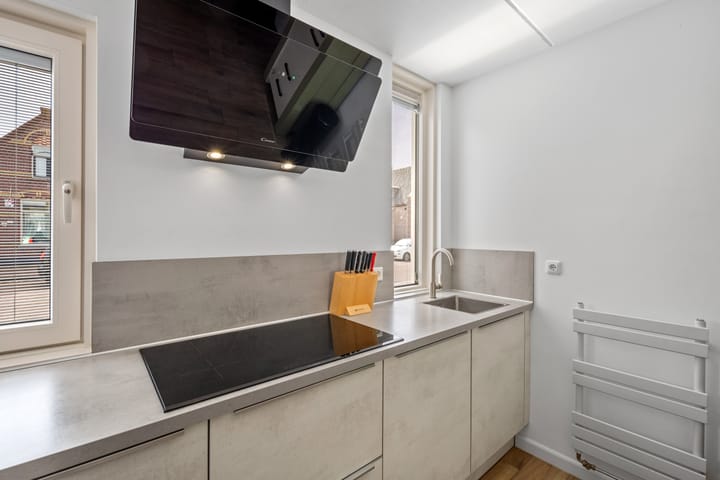 Photo 15 of Hoogstraat 99