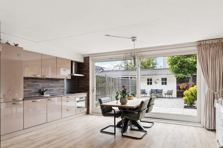 Photo 3 of Lekstraat 45