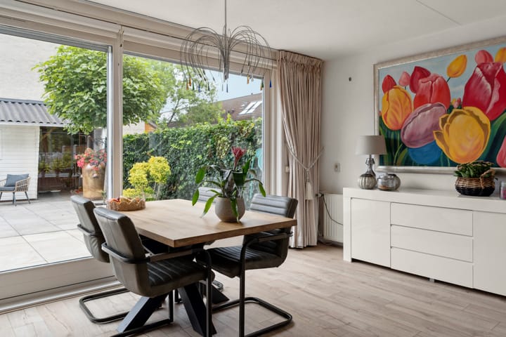 Photo 22 of Lekstraat 45