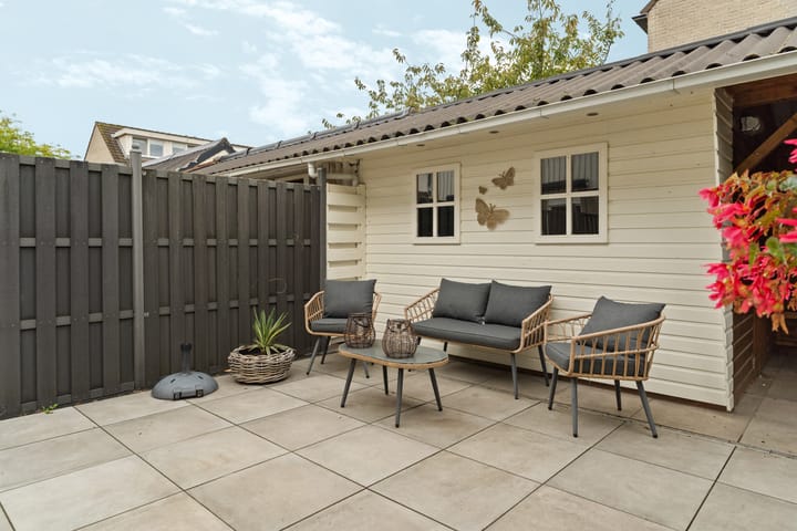 Photo 38 of Lekstraat 45