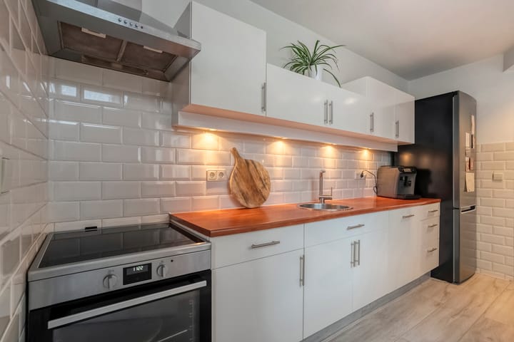 Photo 11 of Leliestraat 4