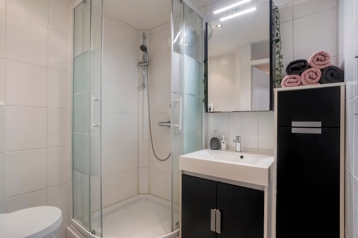 Photo 20 of Leliestraat 4