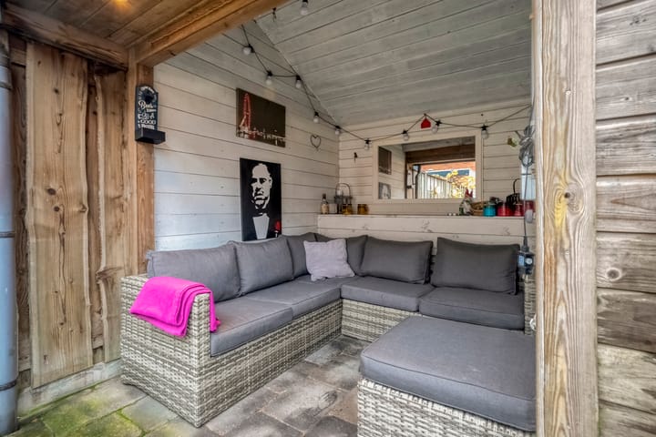 Photo 32 of Leliestraat 4