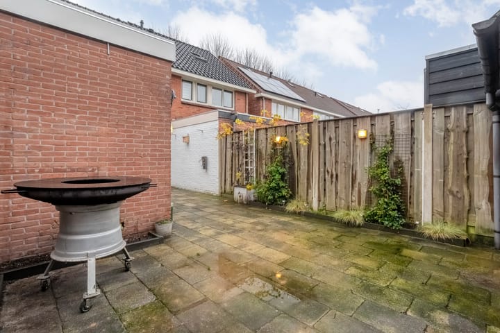 Photo 33 of Leliestraat 4