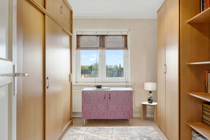 Photo 15 of Charles Vosstraat 35