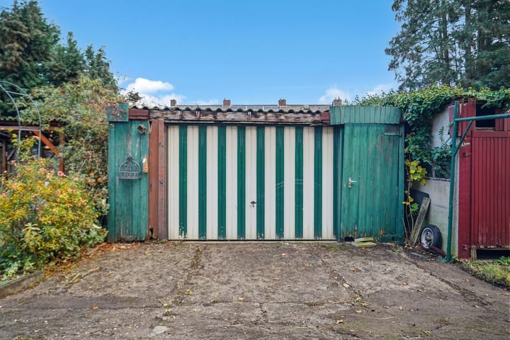 Photo 18 of Charles Vosstraat 35