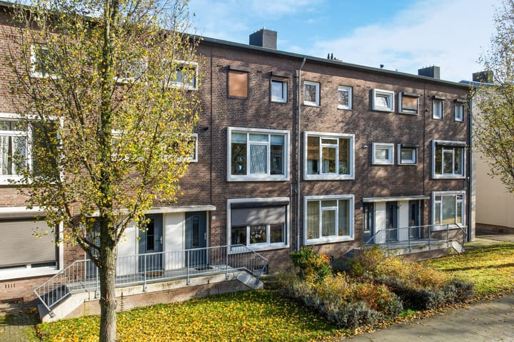 Photo 20 of Charles Vosstraat 35