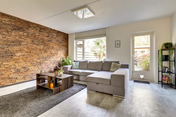 Photo 3 of Zierikzeestraat 35