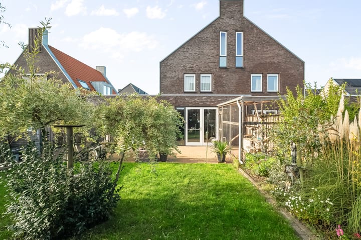 Photo 29 of Koningin Máximalaan 14