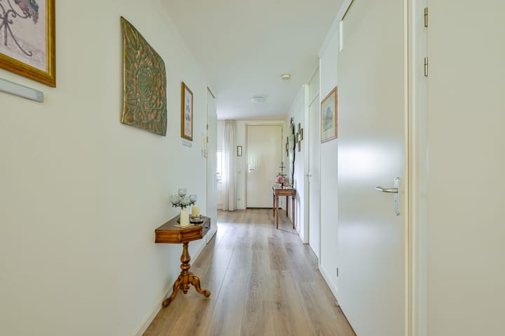 Photo 7 of Bernhardstraat 26