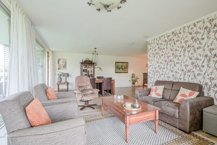 Photo 12 of Bernhardstraat 26