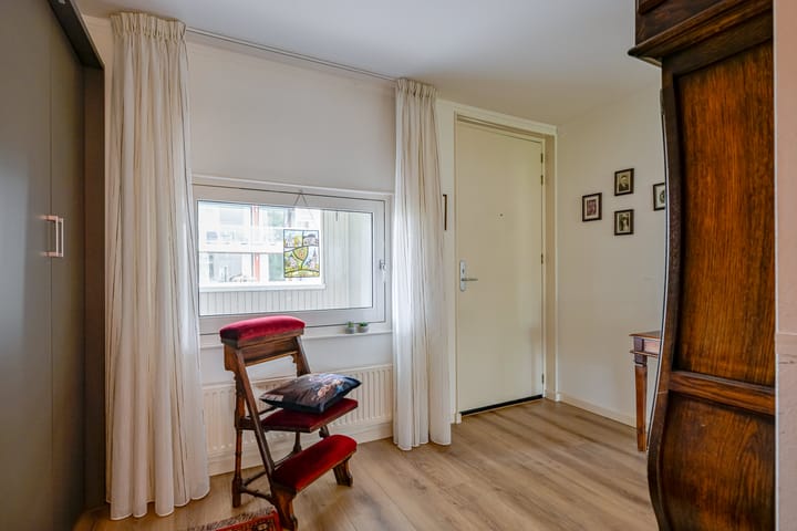 Photo 29 of Bernhardstraat 26