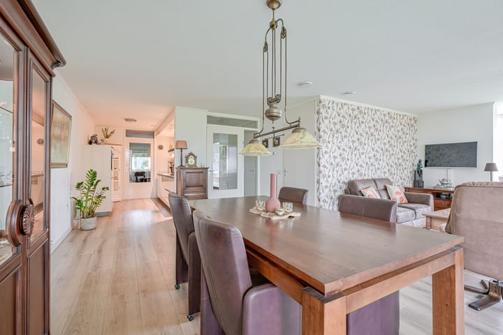 Photo 19 of Bernhardstraat 26