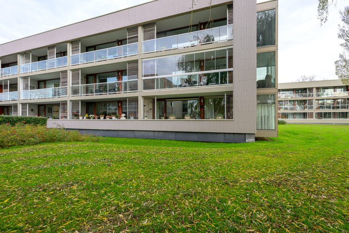 Photo 40 of Bernhardstraat 26