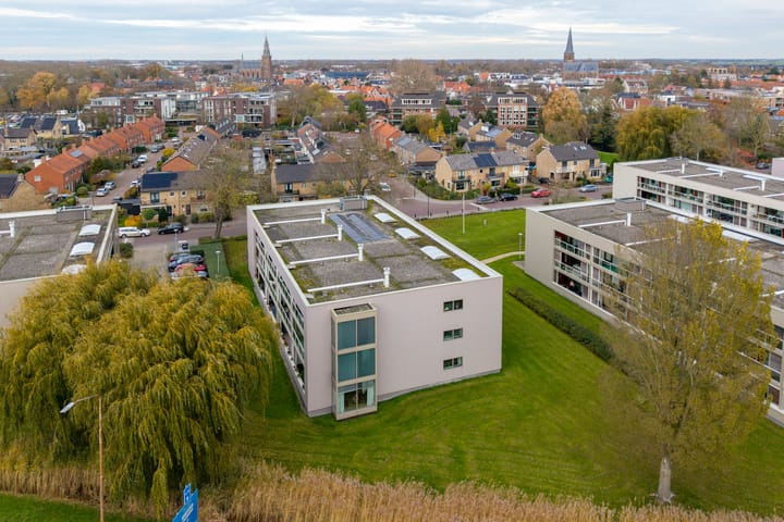 Photo 41 of Bernhardstraat 26