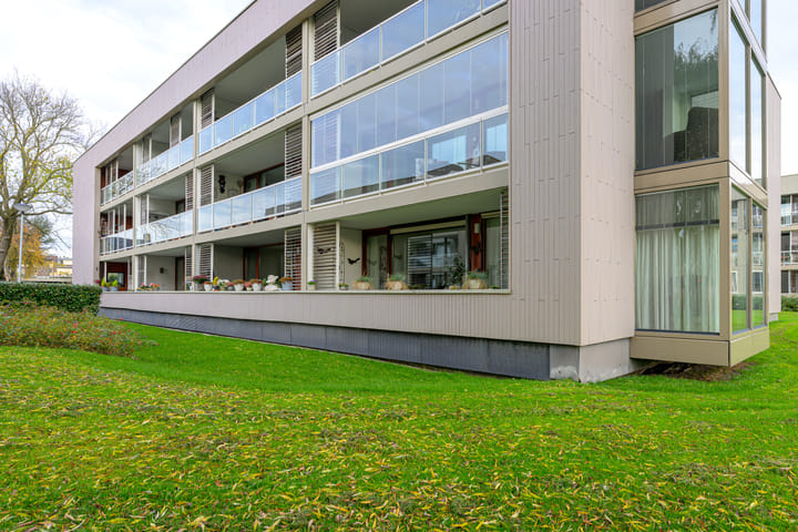 Photo 17 of Bernhardstraat 26