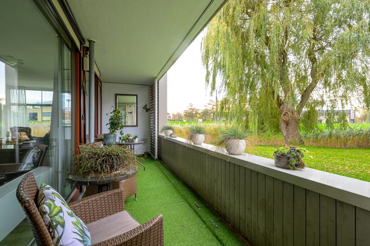 Photo 14 of Bernhardstraat 26