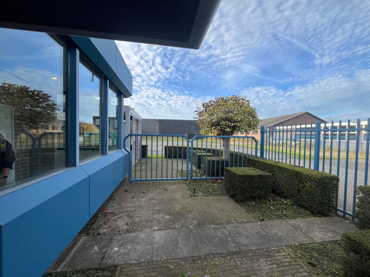 Bekijk foto 4 van Bedrijfsweg 9