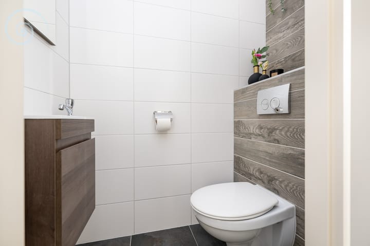 Photo 7 of Prins Constantijnstraat 7