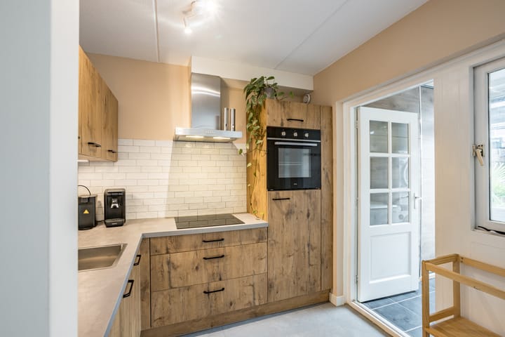 Photo 4 of Annenkamp 51