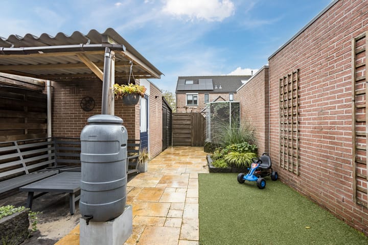 Photo 38 of Annenkamp 51