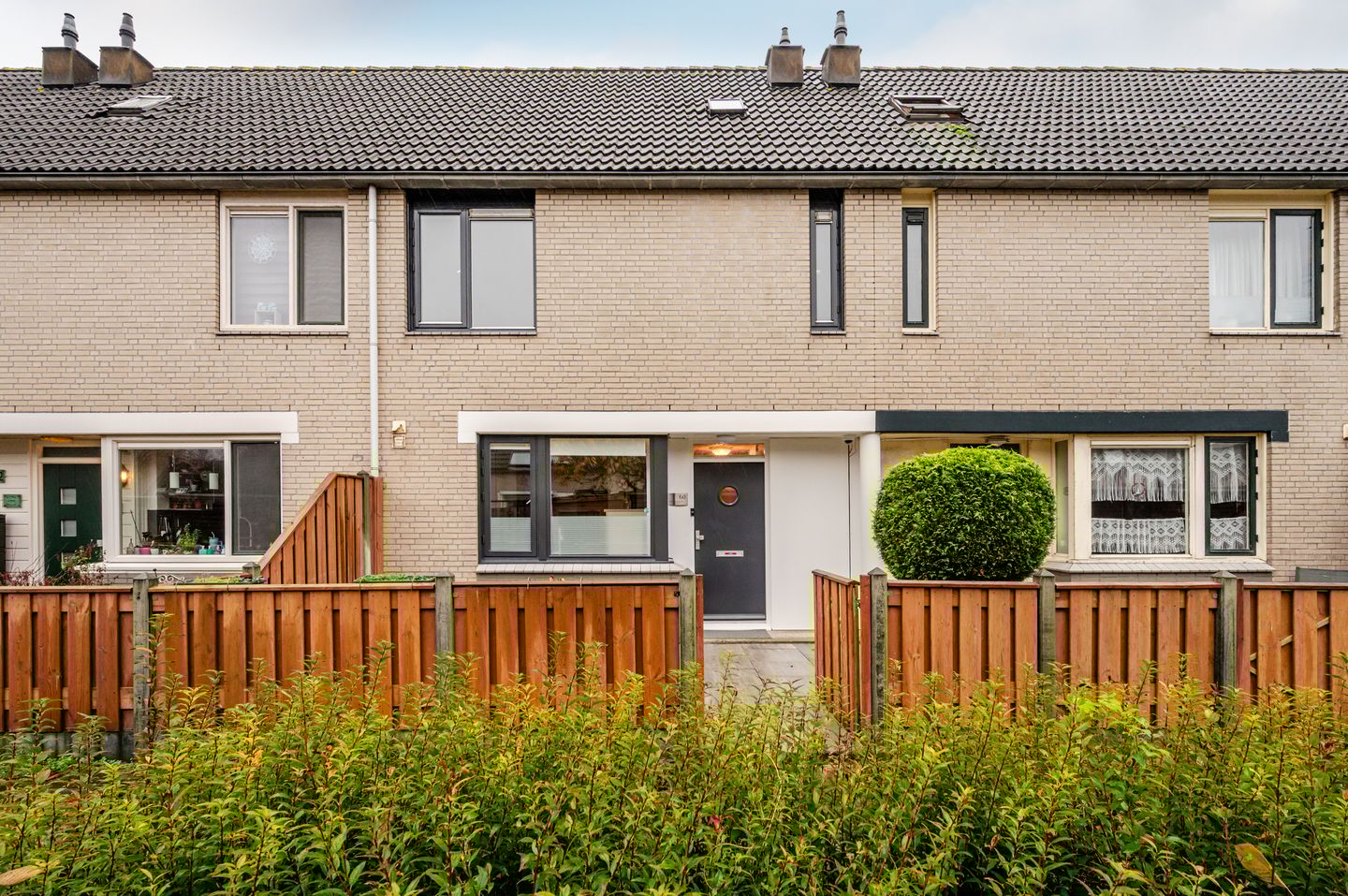 Foto 1 van L.C. van der Vlugtstraat 60