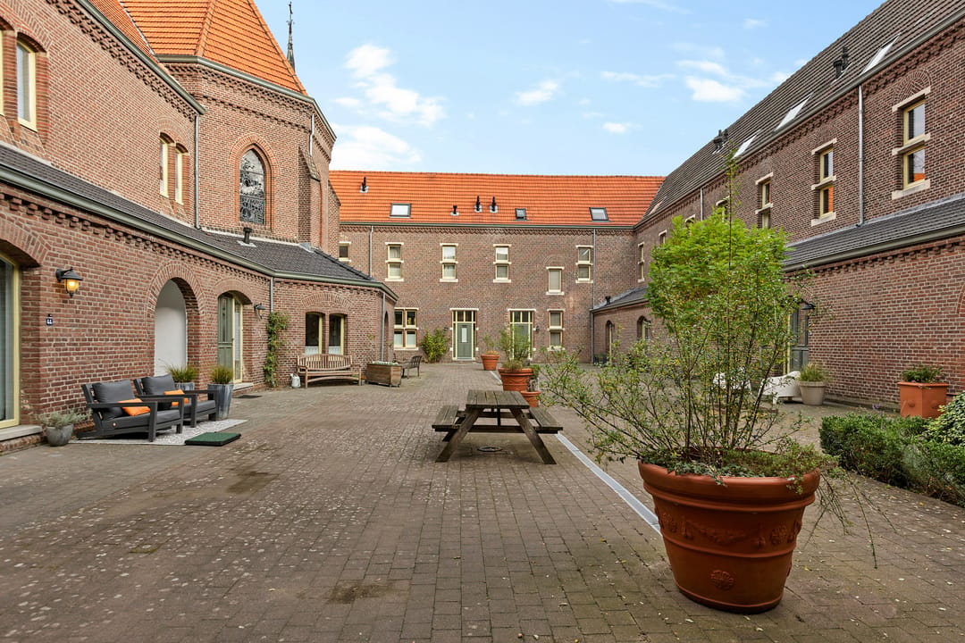 Foto 46 van Carmelitessenstraat 46