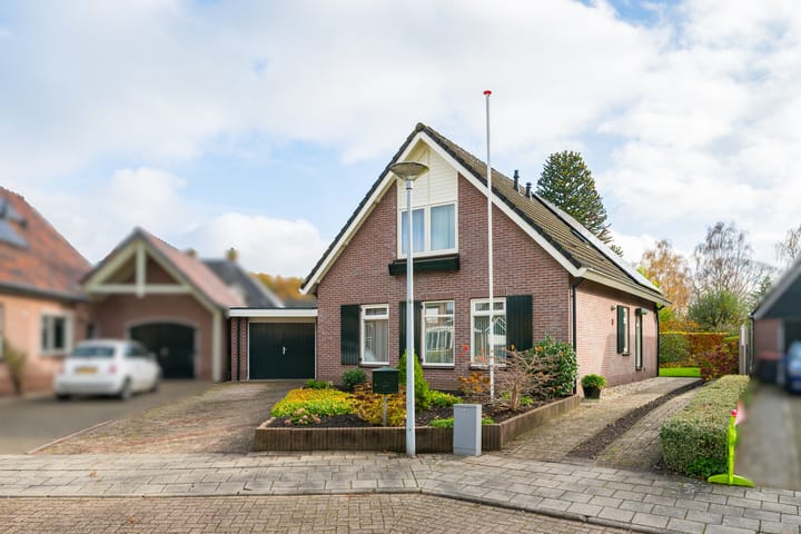 Foto 8 van Hofstraat 4