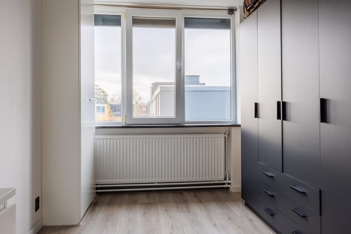 Photo 24 of Klaproosstraat 18