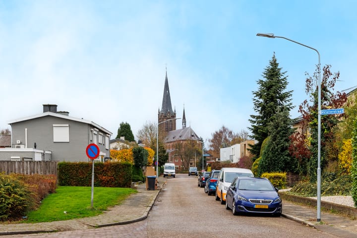 Photo 35 of Klaproosstraat 18