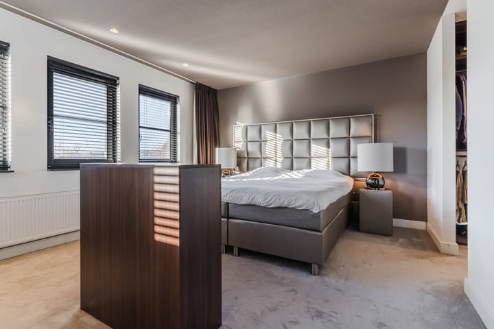 Photo 28 of de Poten 11