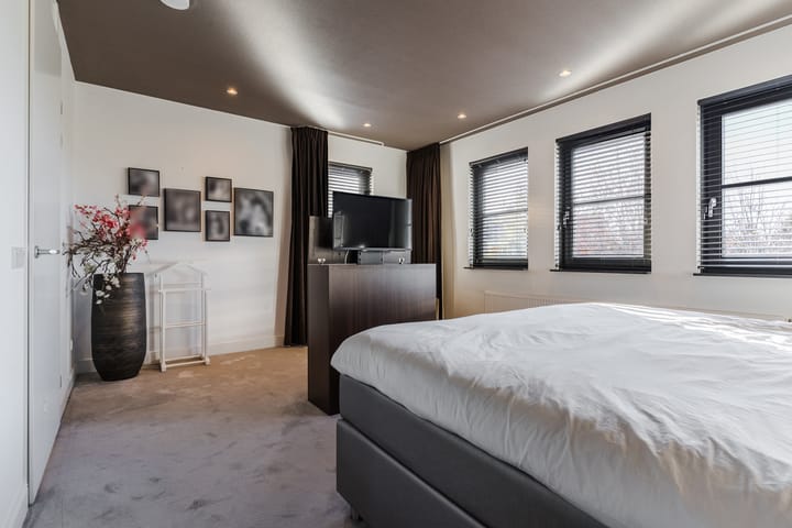 Photo 30 of de Poten 11