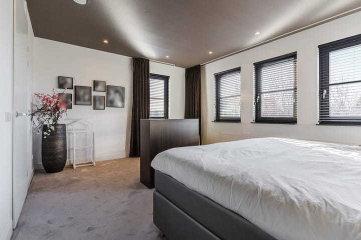 Photo 31 of de Poten 11