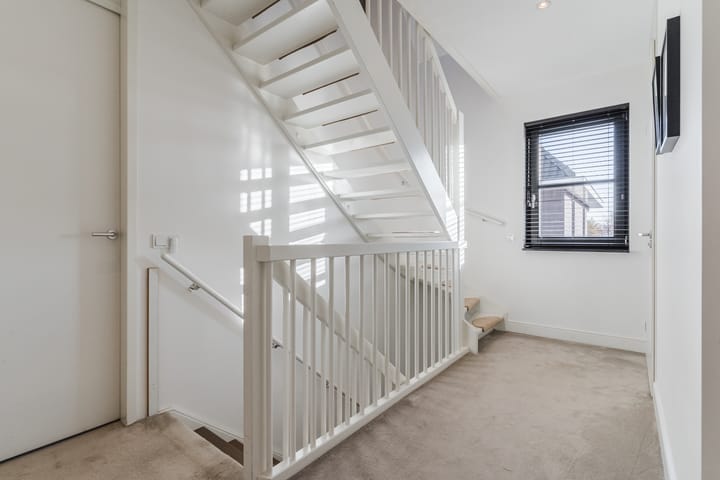 Photo 42 of de Poten 11