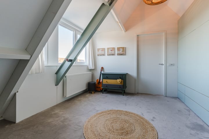 Photo 46 of de Poten 11