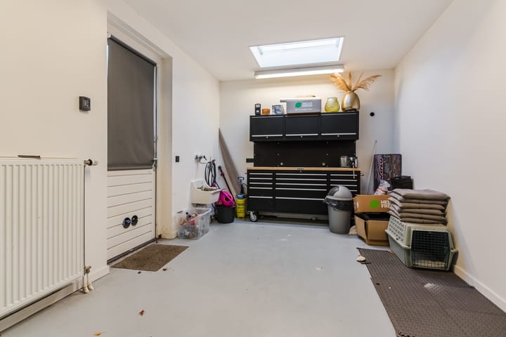 Photo 51 of de Poten 11