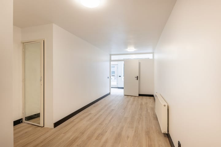 Photo 11 of Schiedamseweg 21