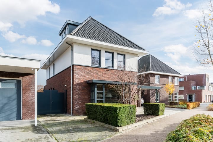 Photo 69 of de Poten 11